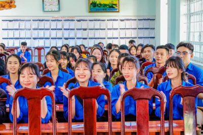 Đoàn trường THPT Việt Đức tổ chức Tập huấn cho Giáo viên trẻ và học sinh