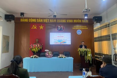 TRƯỜNG THPT VIỆT ĐỨC TỔ CHỨC TOẠ ĐÀM NGÀY NHÀ GIÁO VIỆT NAM 20/11